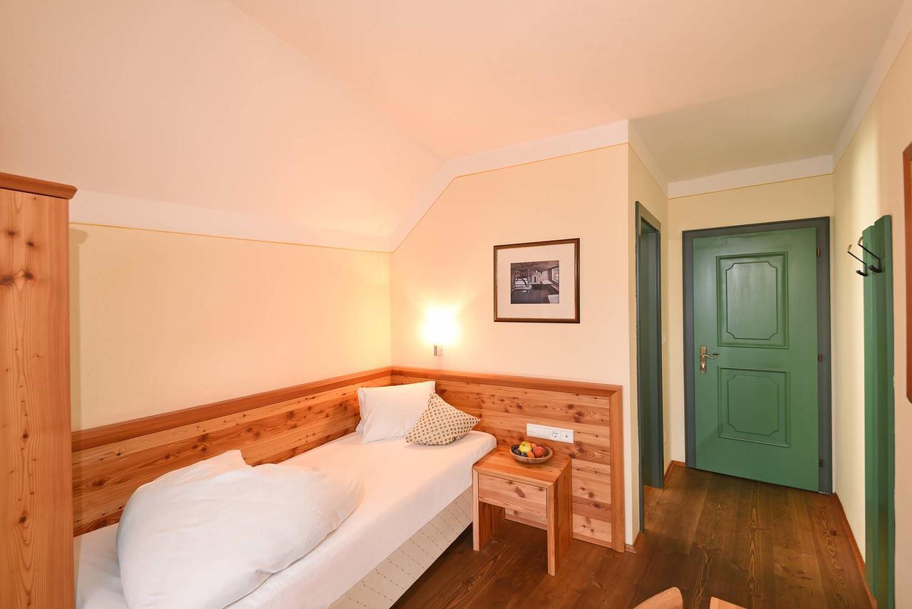 Hotel Gassenwirt Chienes Extérieur photo